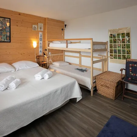 Prima 1084 By Interhome