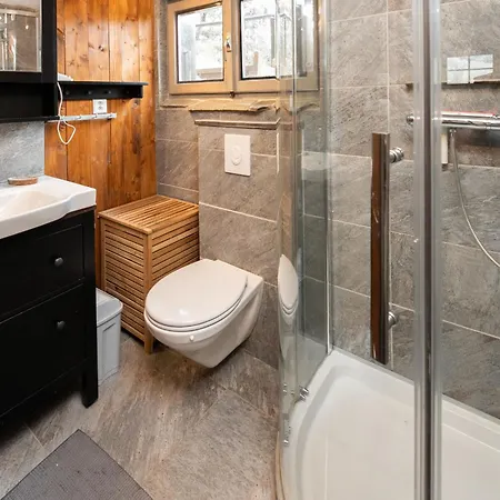 Prima 1084 By Interhome *
